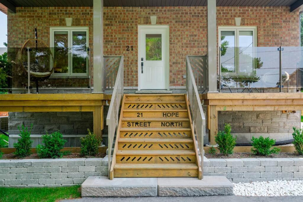 Cozy Haven in Port Hope: Explore, Relax, Recharge