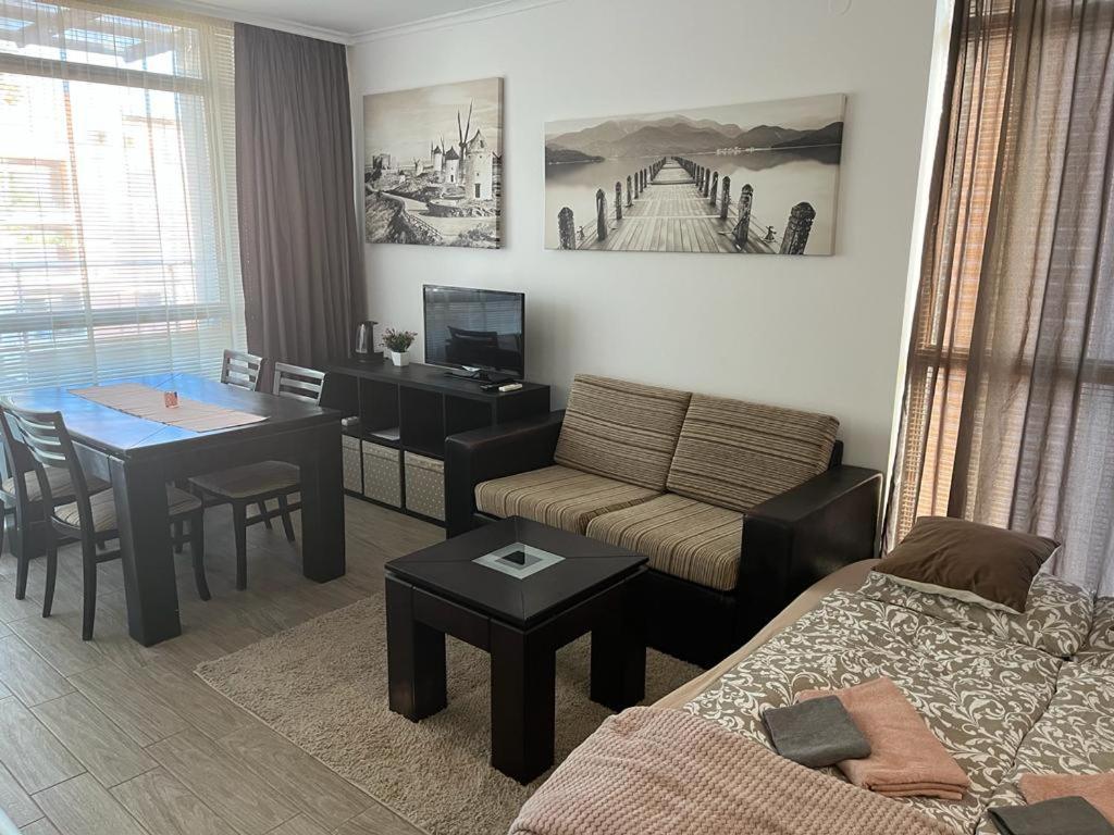 Deluxe, 1 Bed Apt, Sun City 1