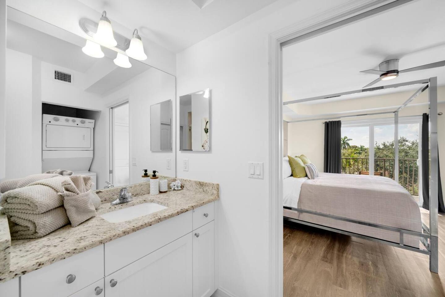 Stylish condo in Fantastic location! view 2