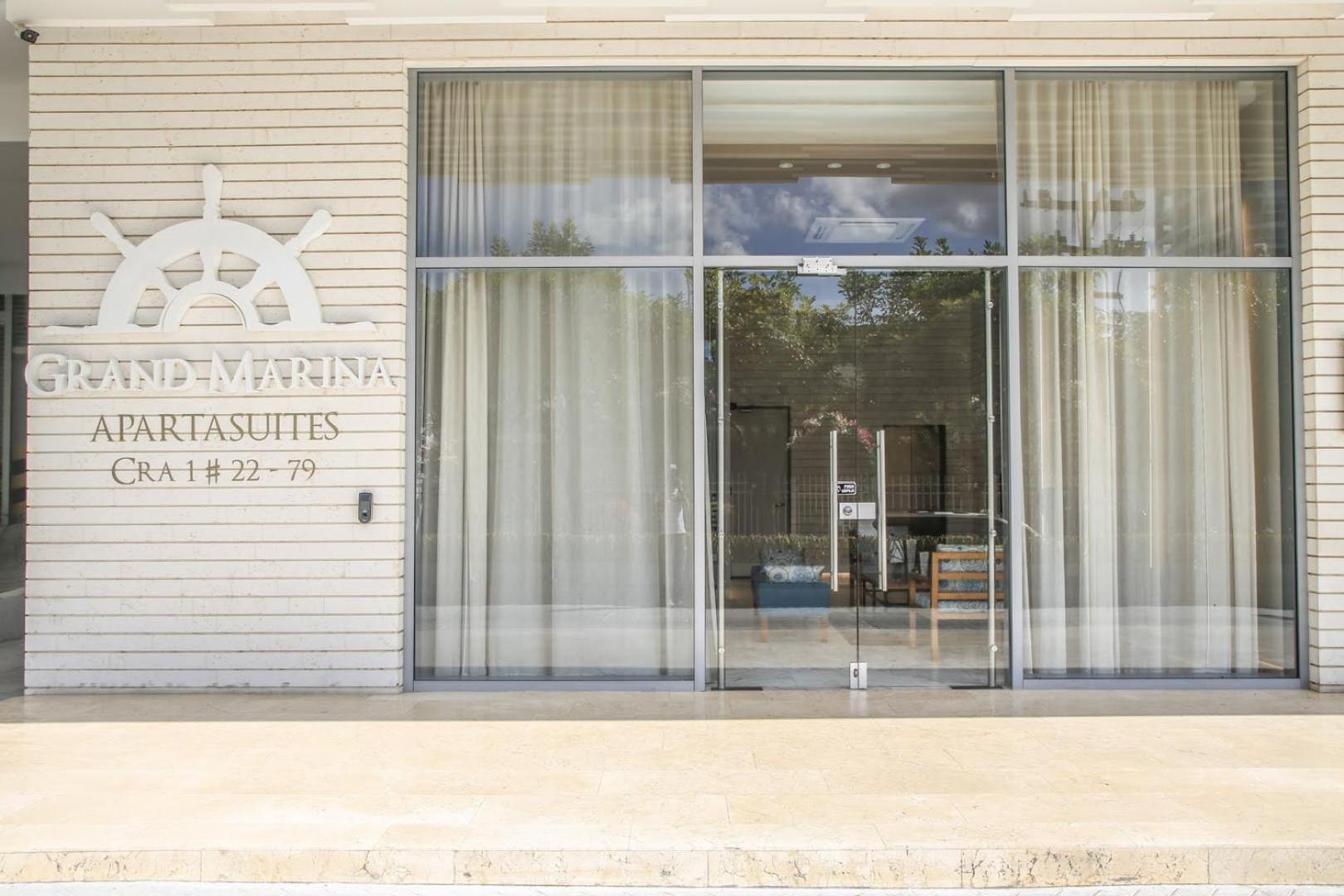 Apartasuite Exclusiva Frente al Mar en Grand Marina