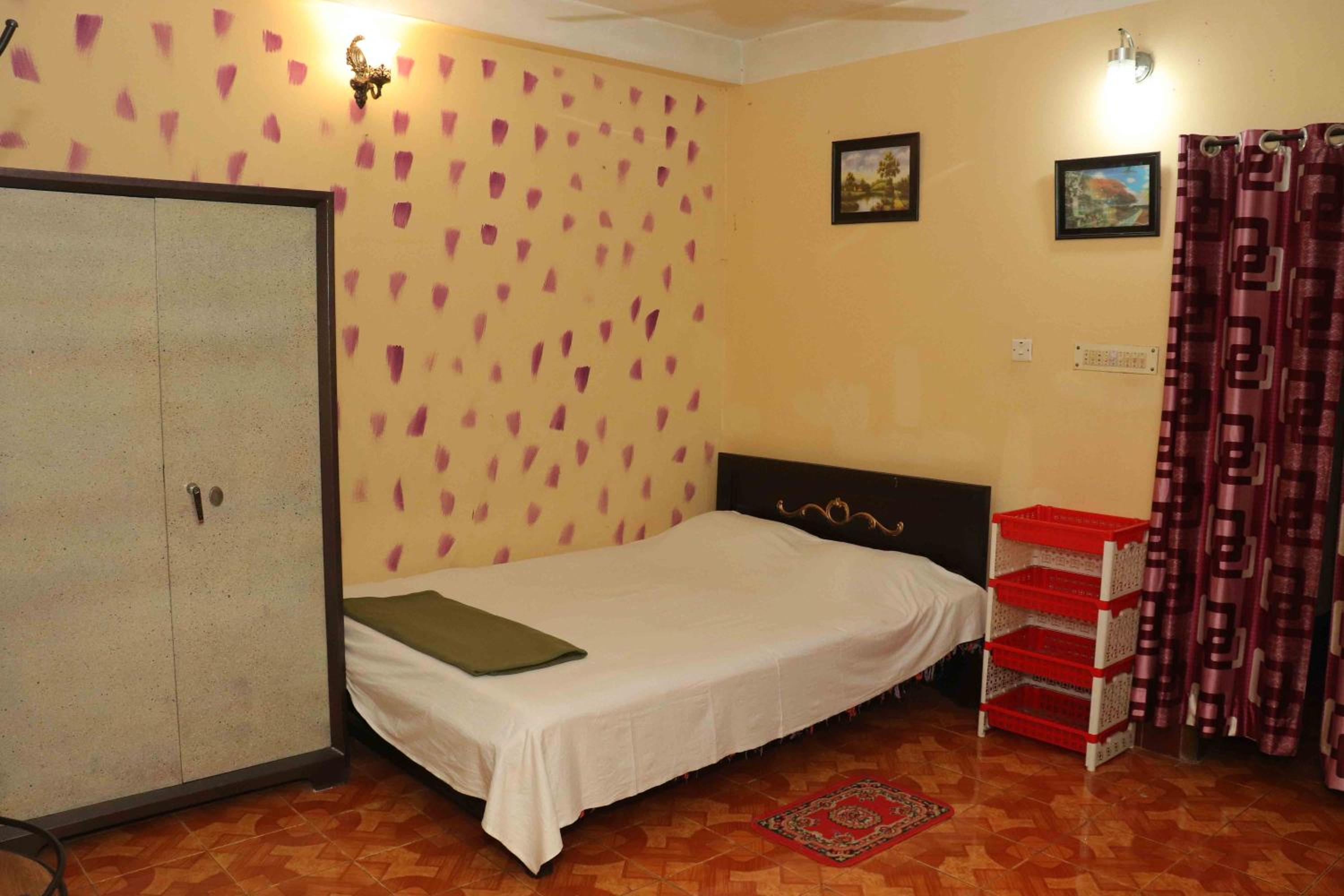 GREEN LEAF GUEST HOUSE