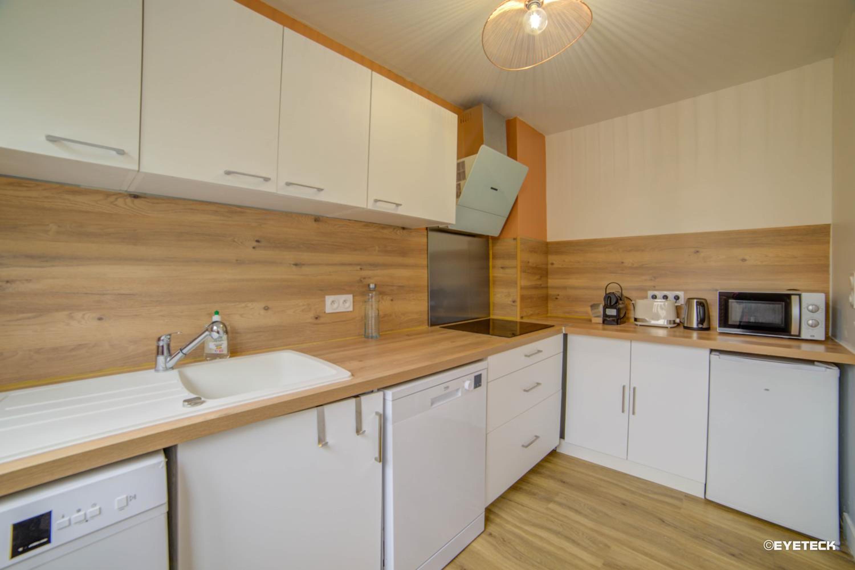 Bel aparté, design, proche domaine universitaire Turly
