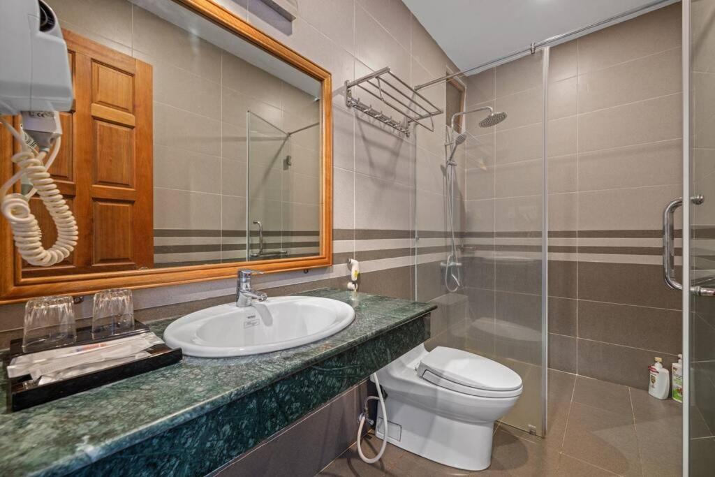 Biệt Thự 8 Phòng Ngủ Dành Cho Nhóm 16+ Người Bên Biển Mỹ Khê Sơn Trà view 3