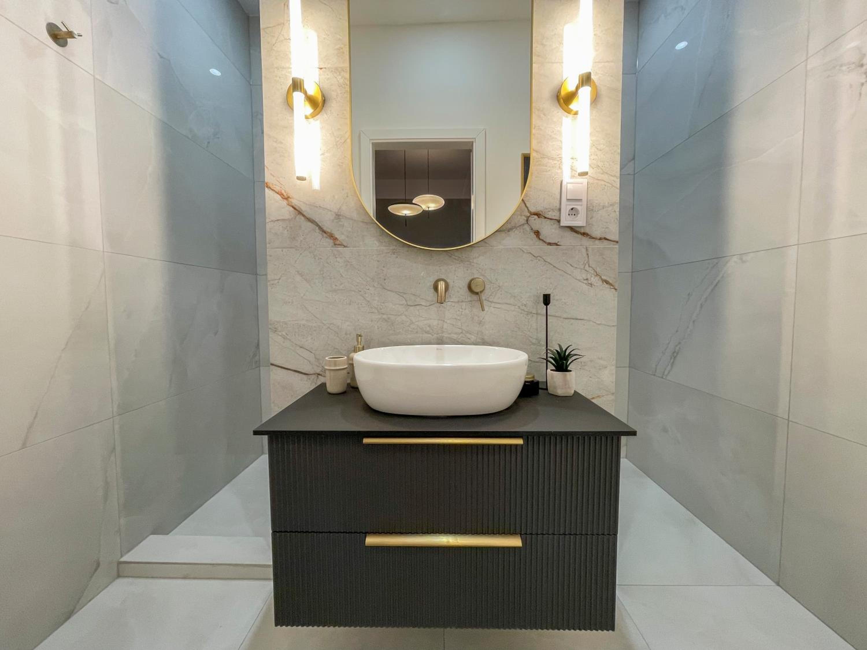 P431 Elitehost Luxury Apartment view 2