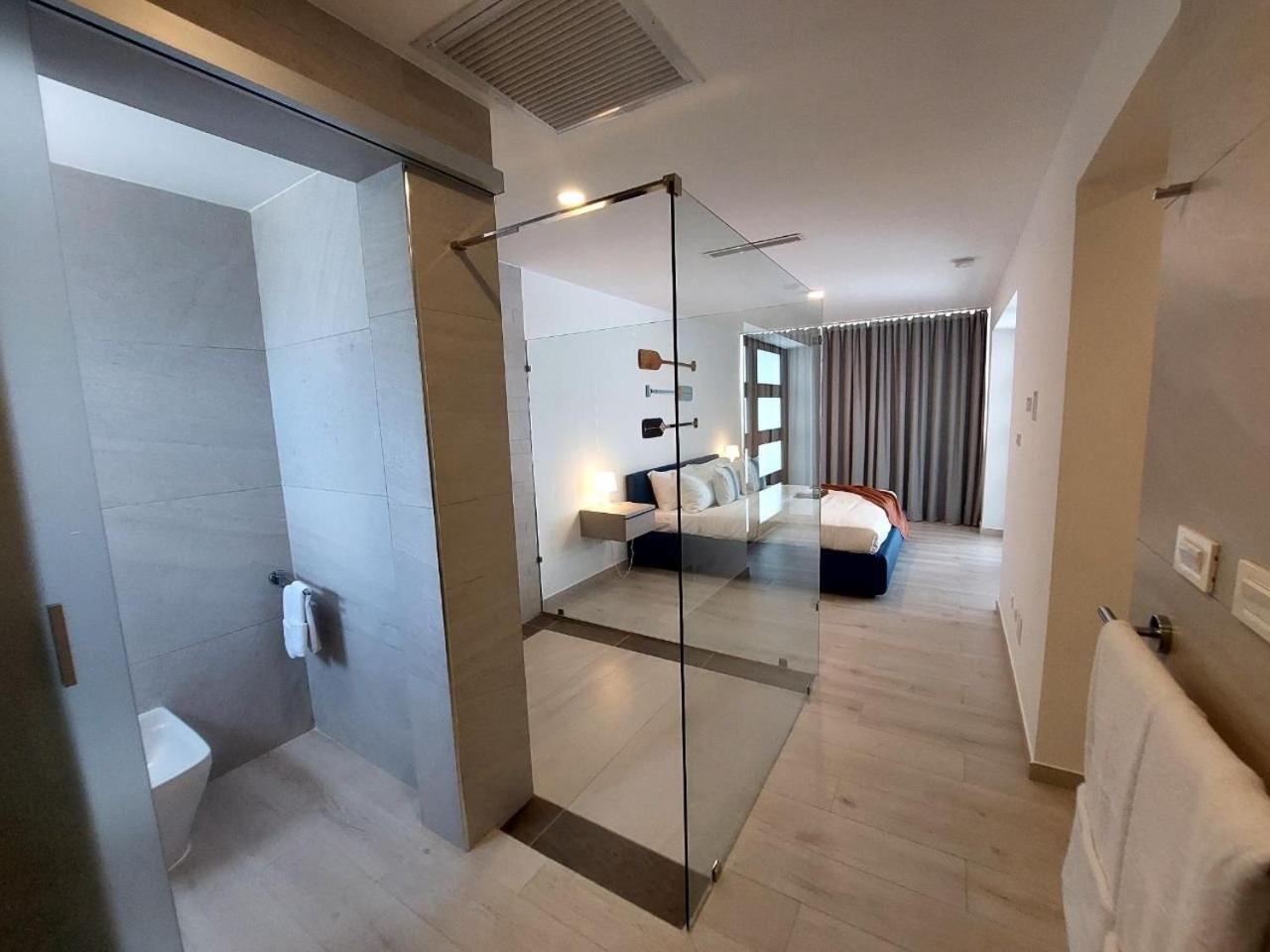 Seaside Luxury 1BDR Condo Paseo Playa Coral D-306