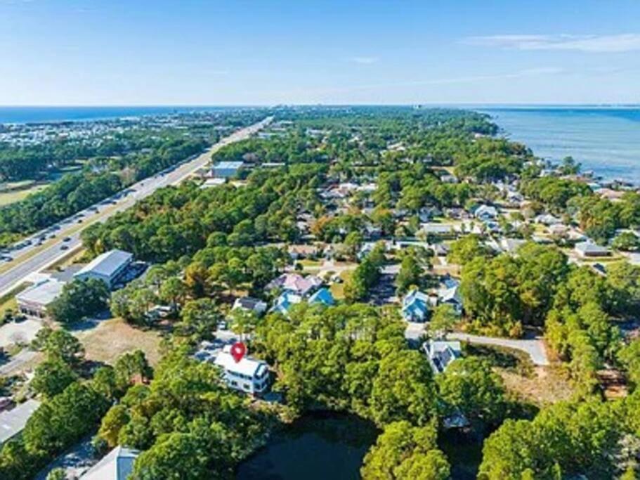 New Waterfront Home 1 Mile from Beach! view 3