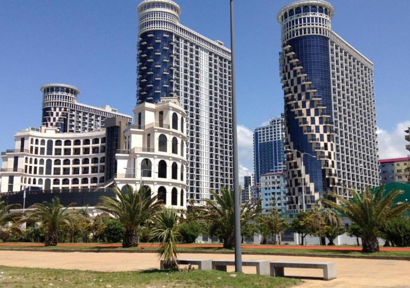 Orbi Sea Tower Apartment