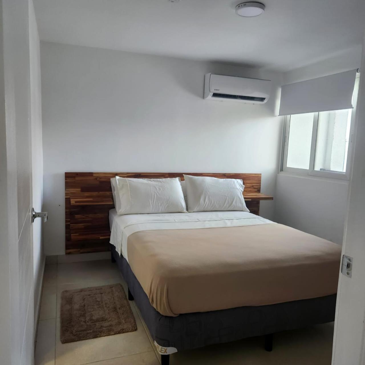 Apt. Panama Viejo view 3