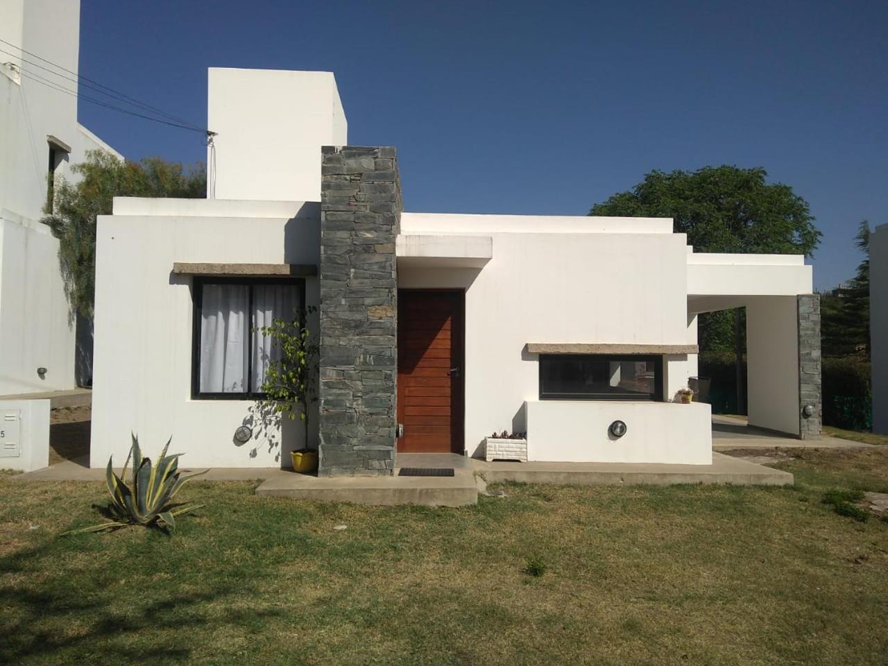 Casa 2d housing El Remanso