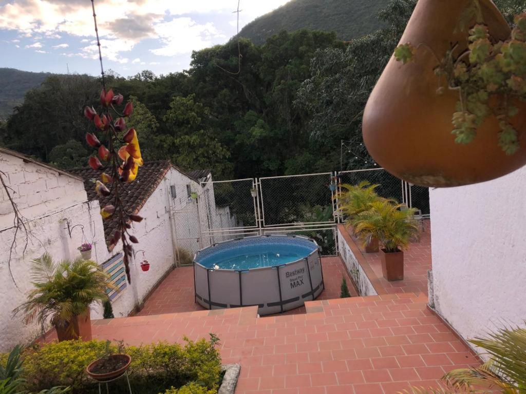 Espectacular Casa Campestre Frente al Río Fonce