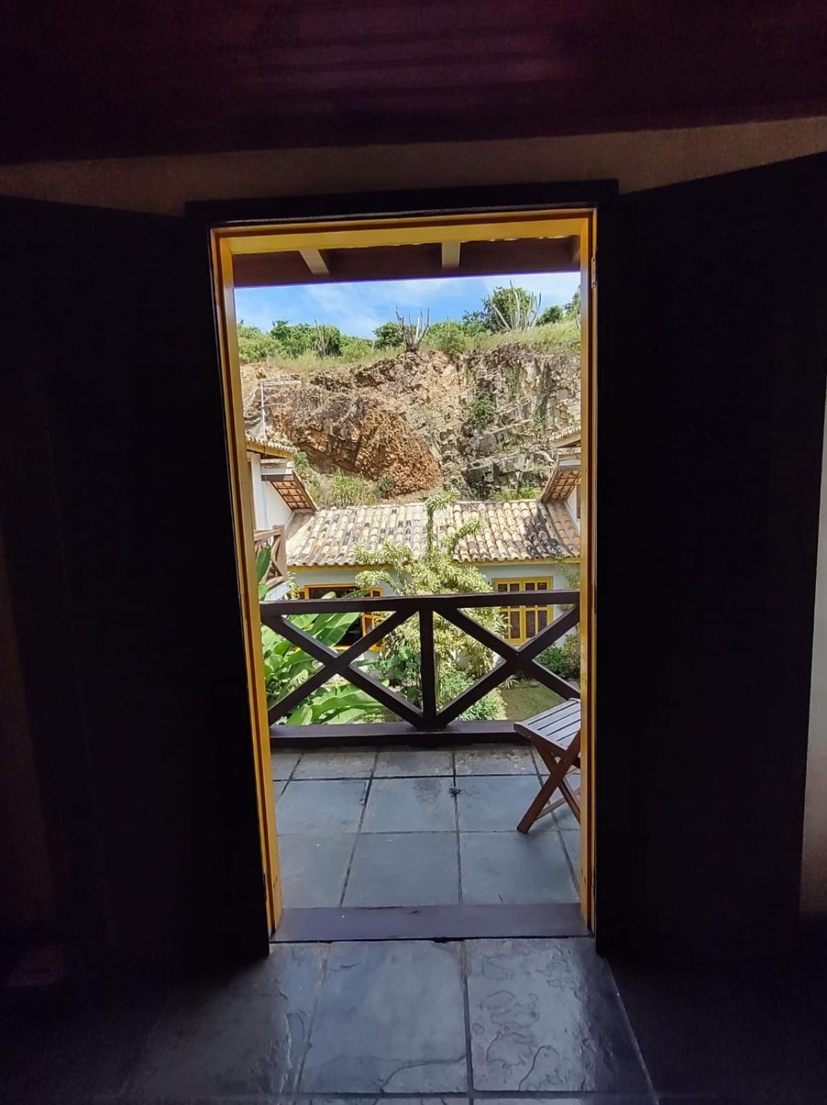 Casa Peró Cabo Frio 2 suítes em Condomínio