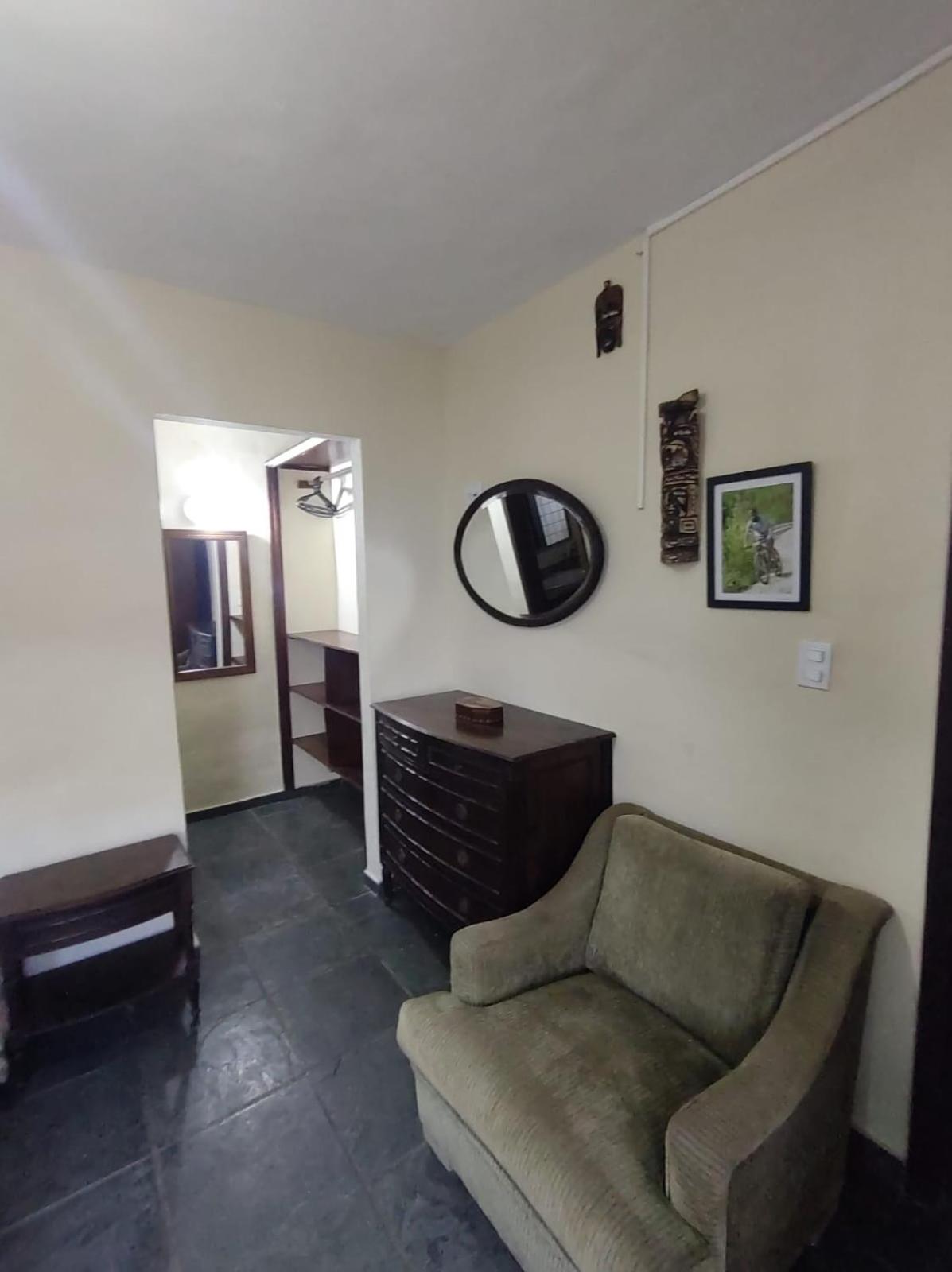 Casa Peró Cabo Frio 2 suítes em Condomínio