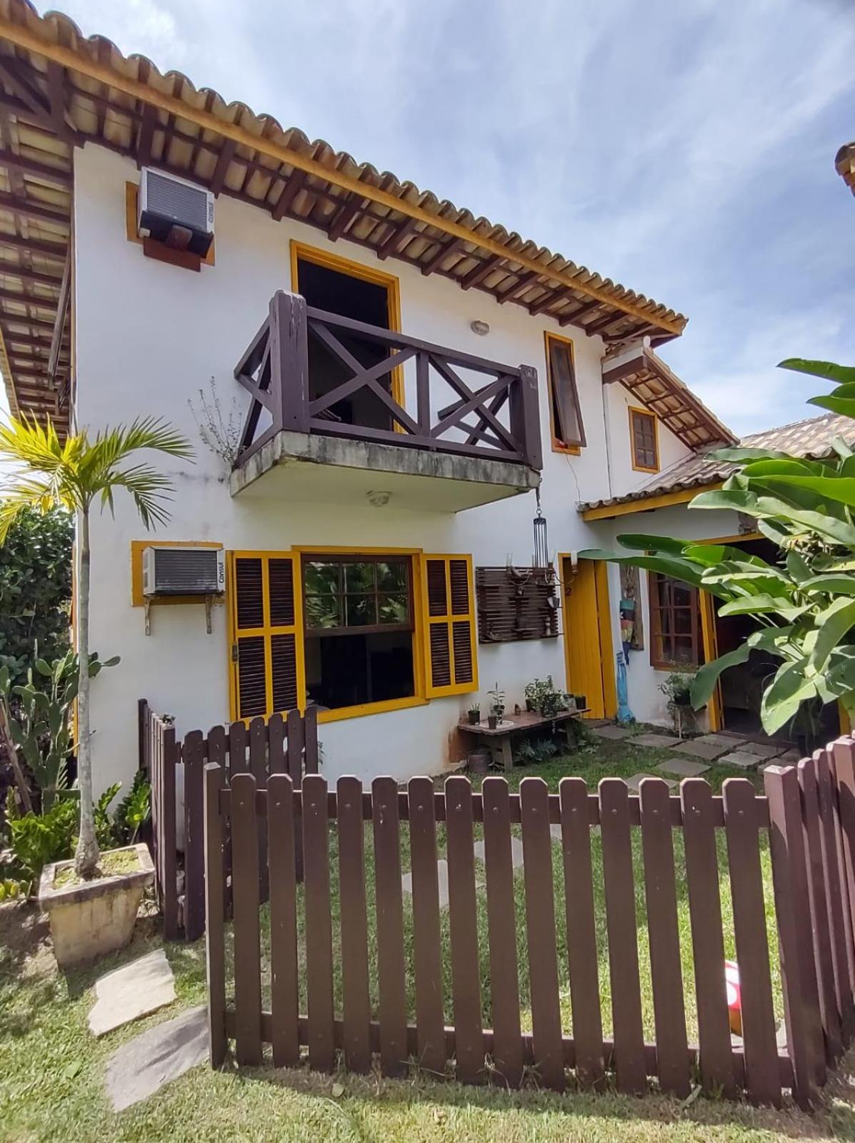 Casa Peró Cabo Frio 2 suítes em Condomínio