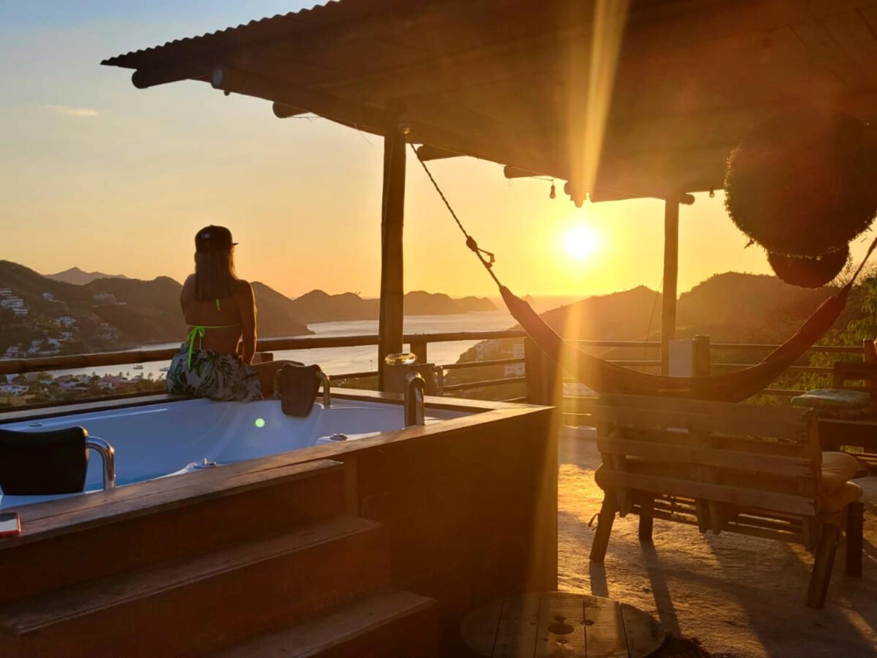 Casa Danisa Taganga con vista al mar, piscina, jacuzzi