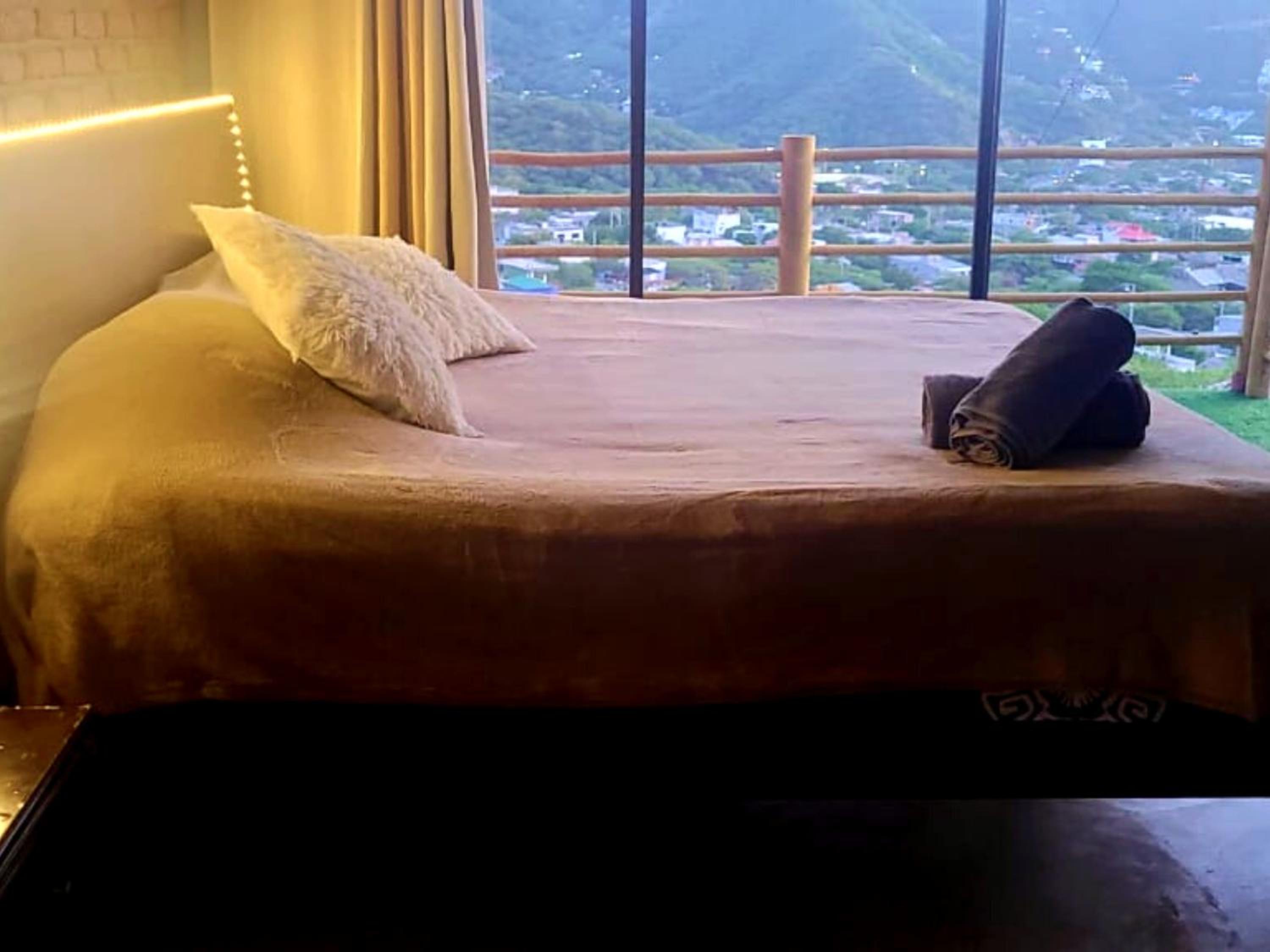 Casa Danisa Taganga con vista al mar, piscina, jacuzzi