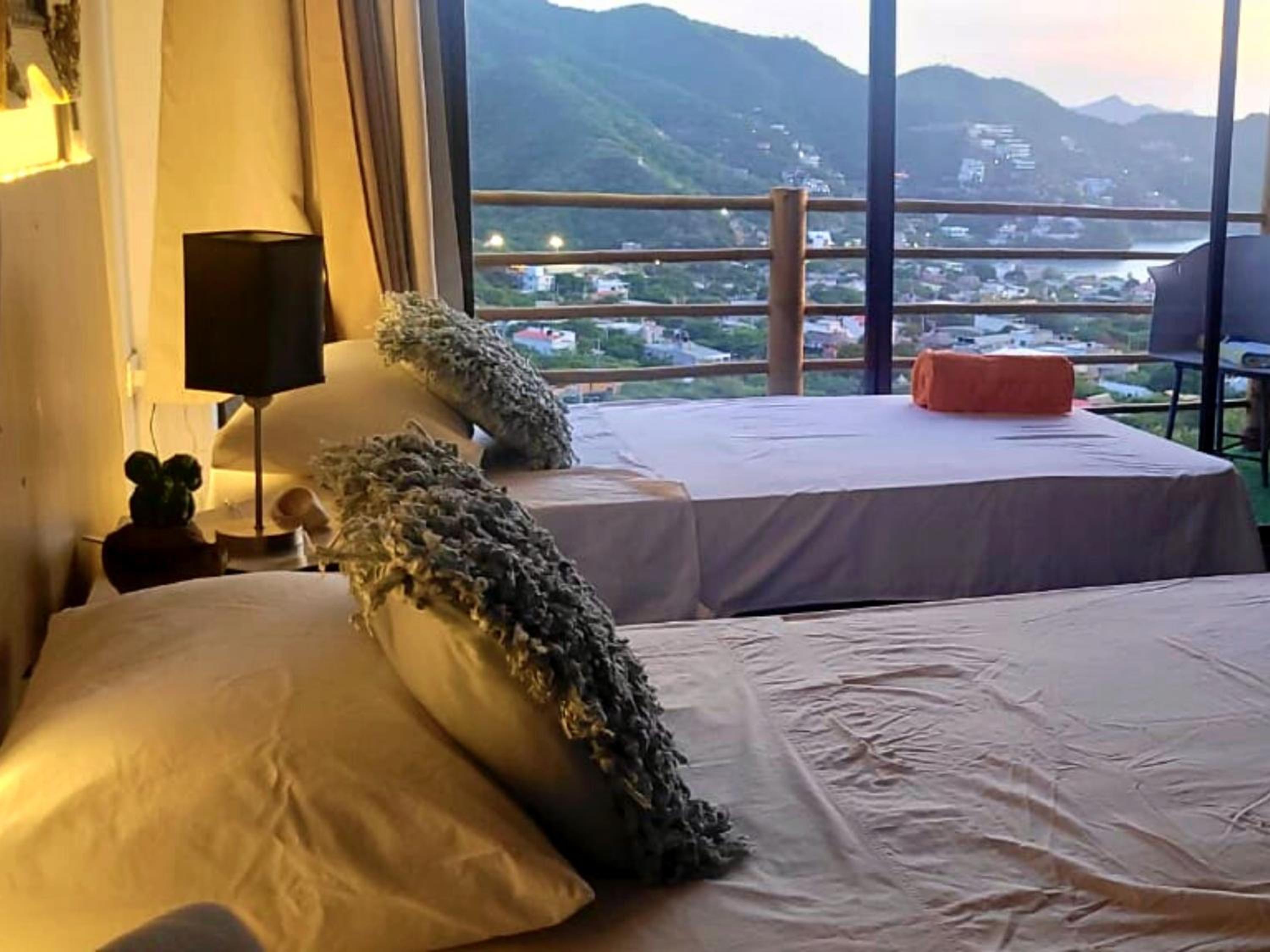 Casa Danisa Taganga con vista al mar, piscina, jacuzzi