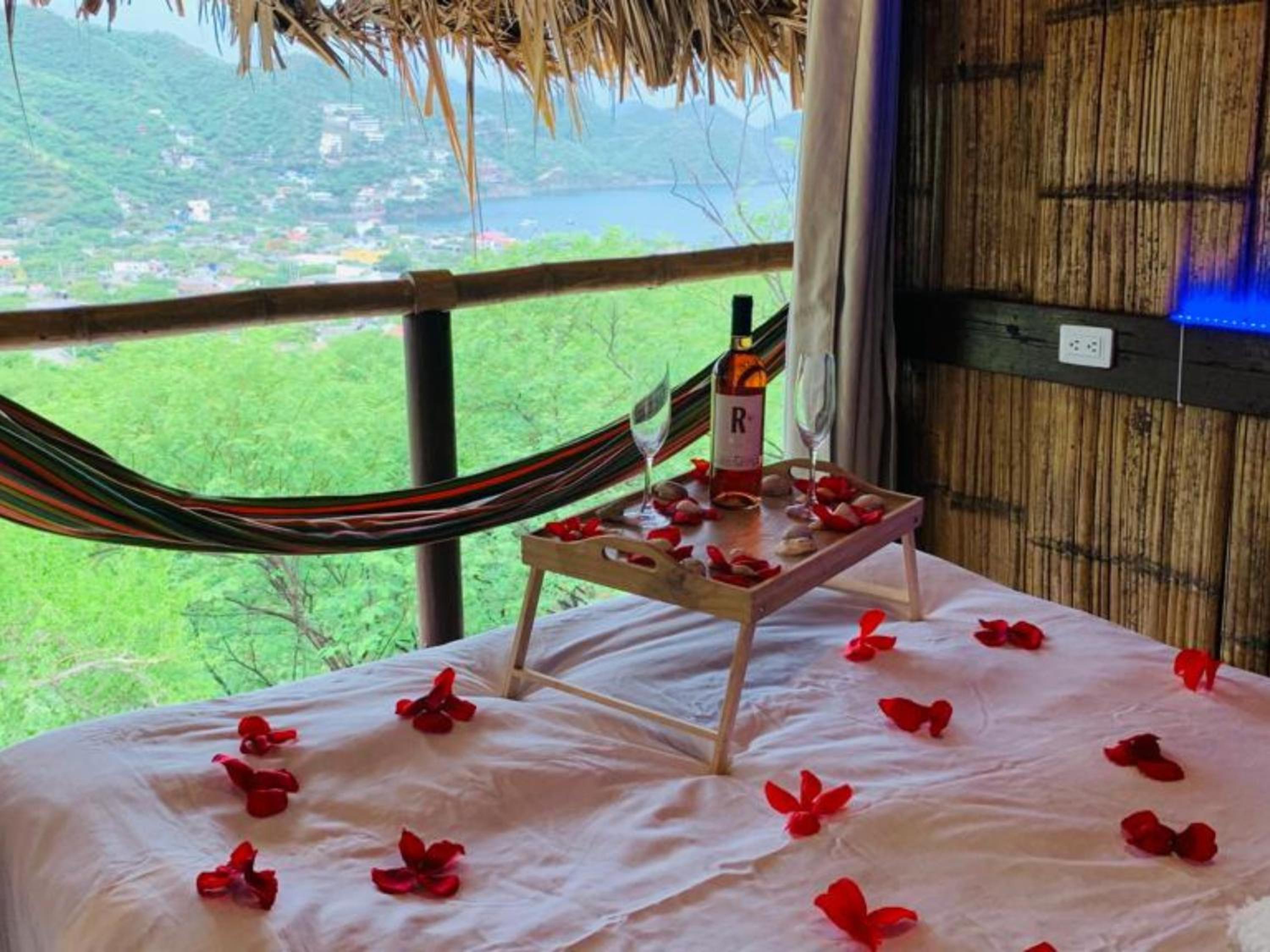 Casa Danisa Taganga con vista al mar, piscina, jacuzzi