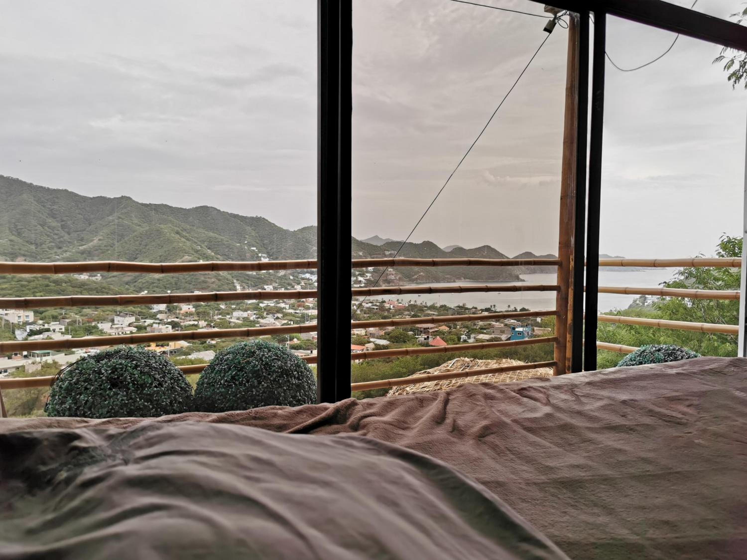 Casa Danisa Taganga con vista al mar, piscina, jacuzzi