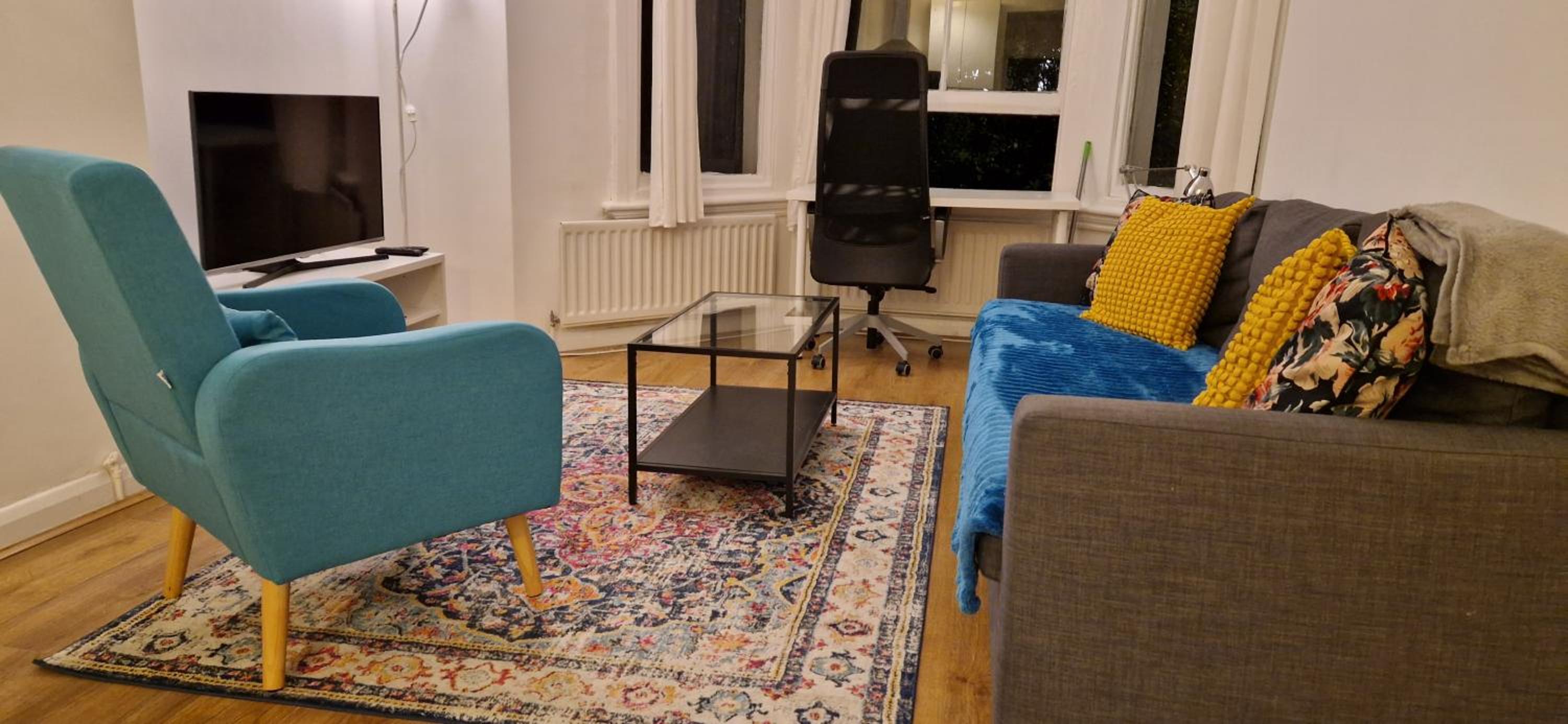 Primrose Hill - Charming, Cosy, 2 Double Bedrooms Apartment