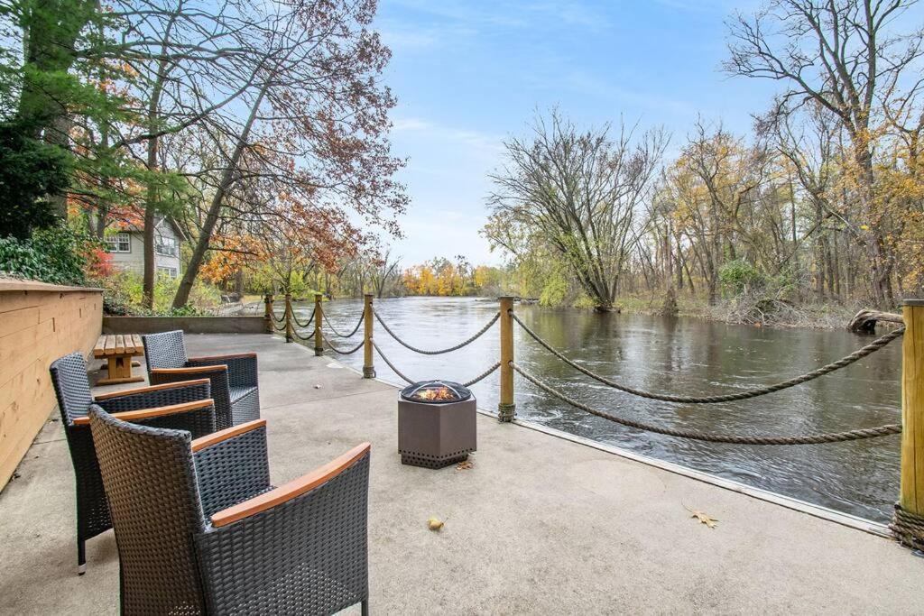 Riverhaven Glamorous A-Frame On St Joe River! view 5