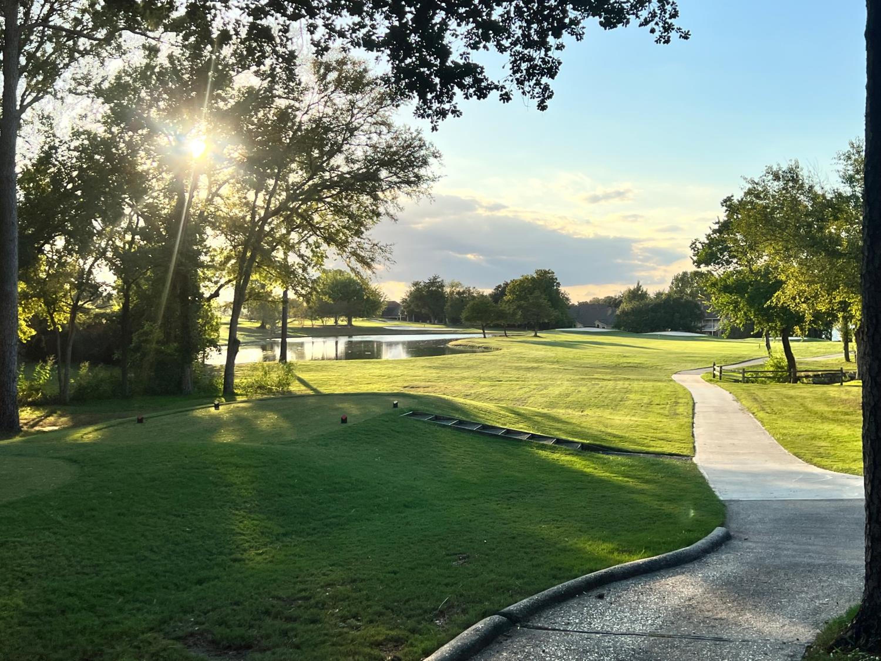 Conroe Lakefront Cottage