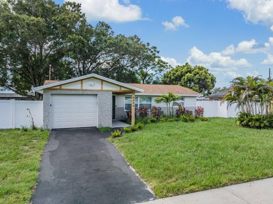Cozy Home Just A Short Drive to Beautiful Beaches view 4