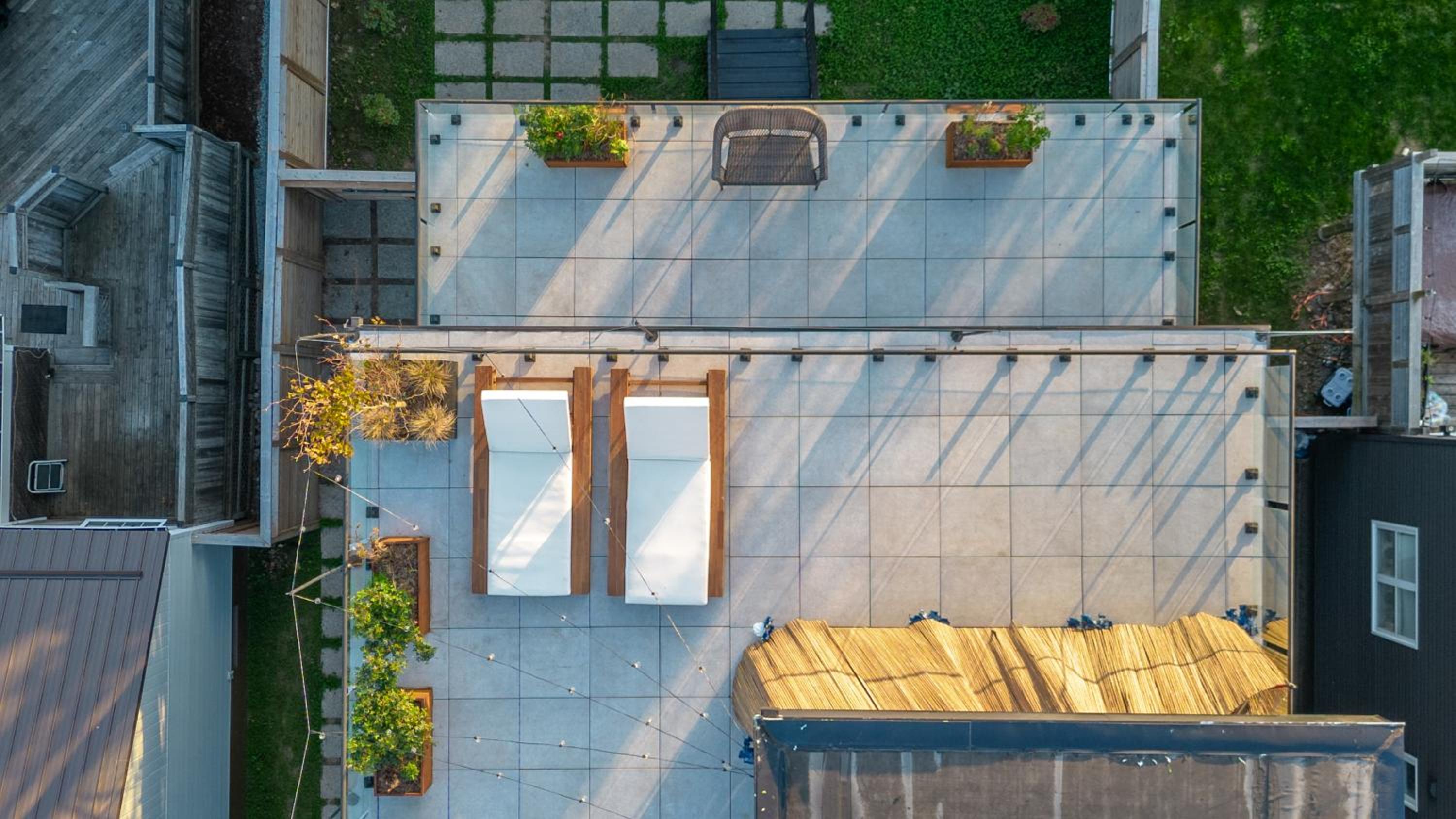 Sunrise View - Spa-Inspired Guestroom, Halifax Rooftop Home