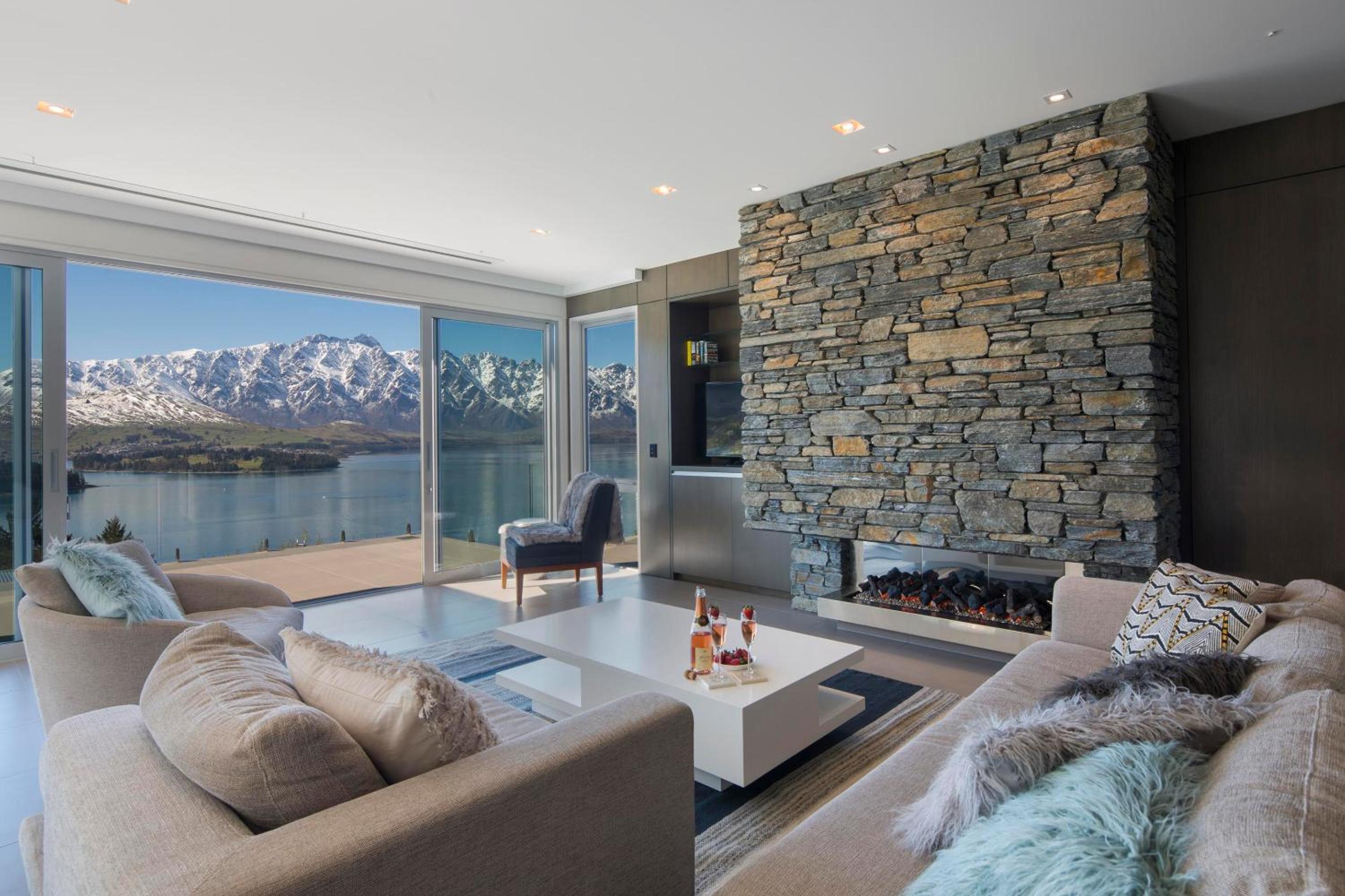 The Views and Spa 4BRM view 4
