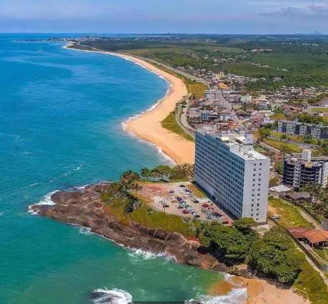 Guarapari com elevador, reformado, Wi-Fi, TV com Smart, vista livre e estacionamento