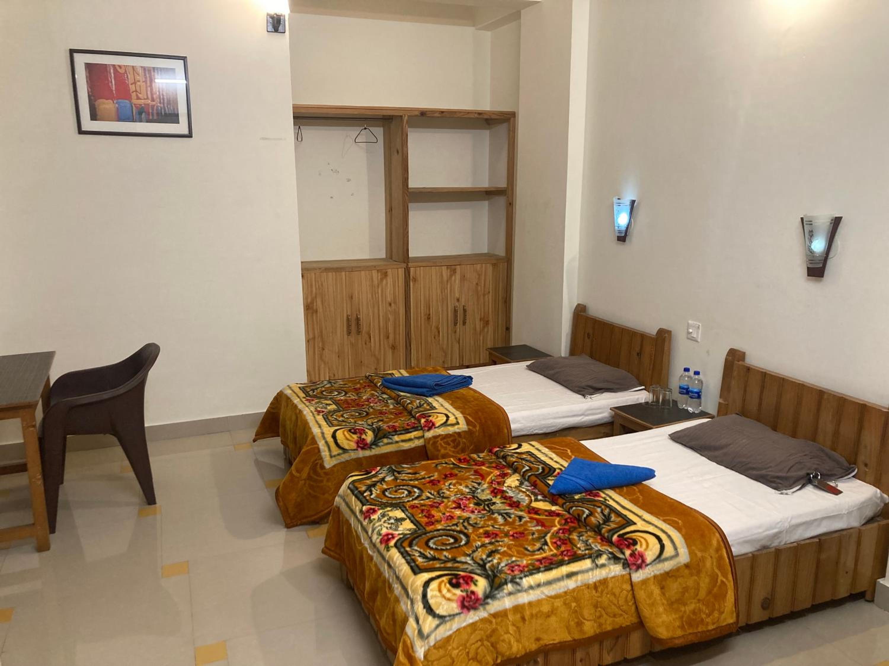 Oasis Guest House Bhagsu D'shala