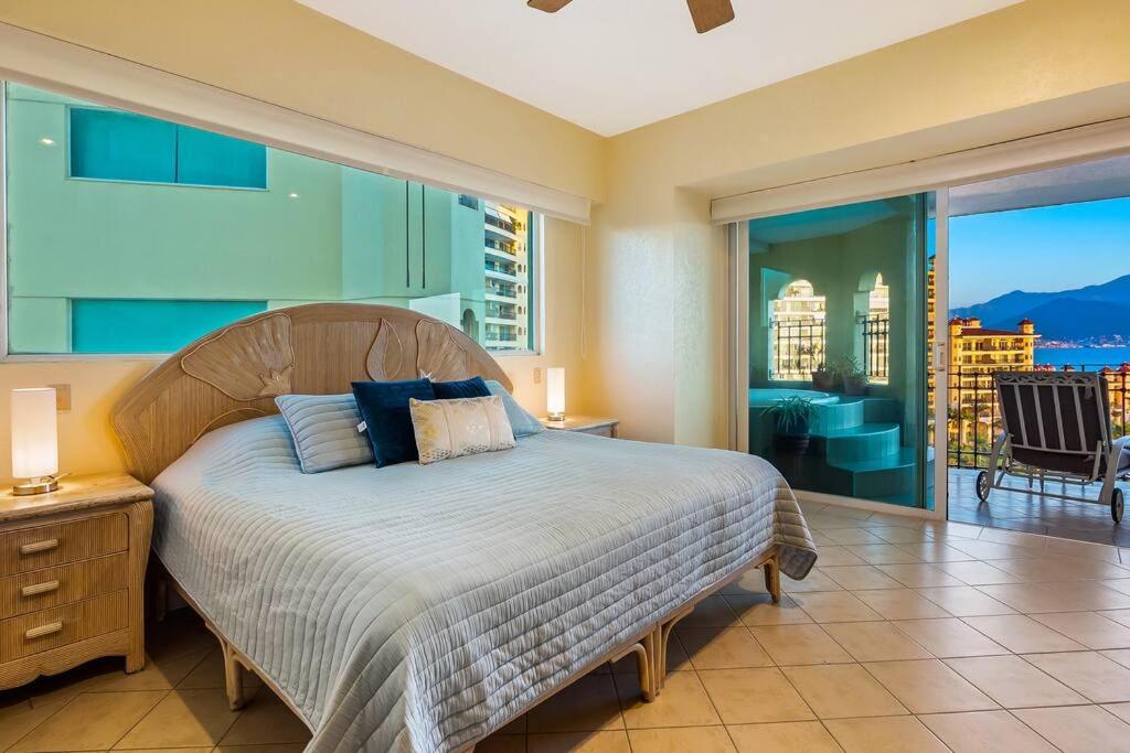 Beach Front-Ocean Views-Marina Luxury Condo-BVG
