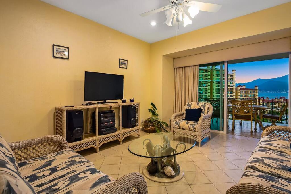 Beach Front-Ocean Views-Marina Luxury Condo-BVG