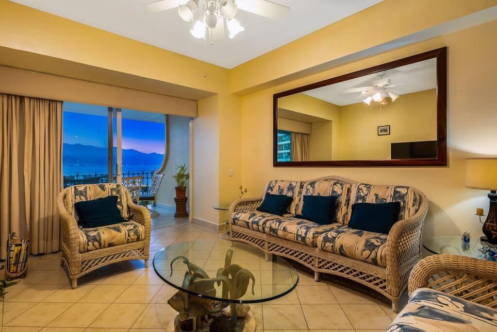 Beach Front-Ocean Views-Marina Luxury Condo-BVG
