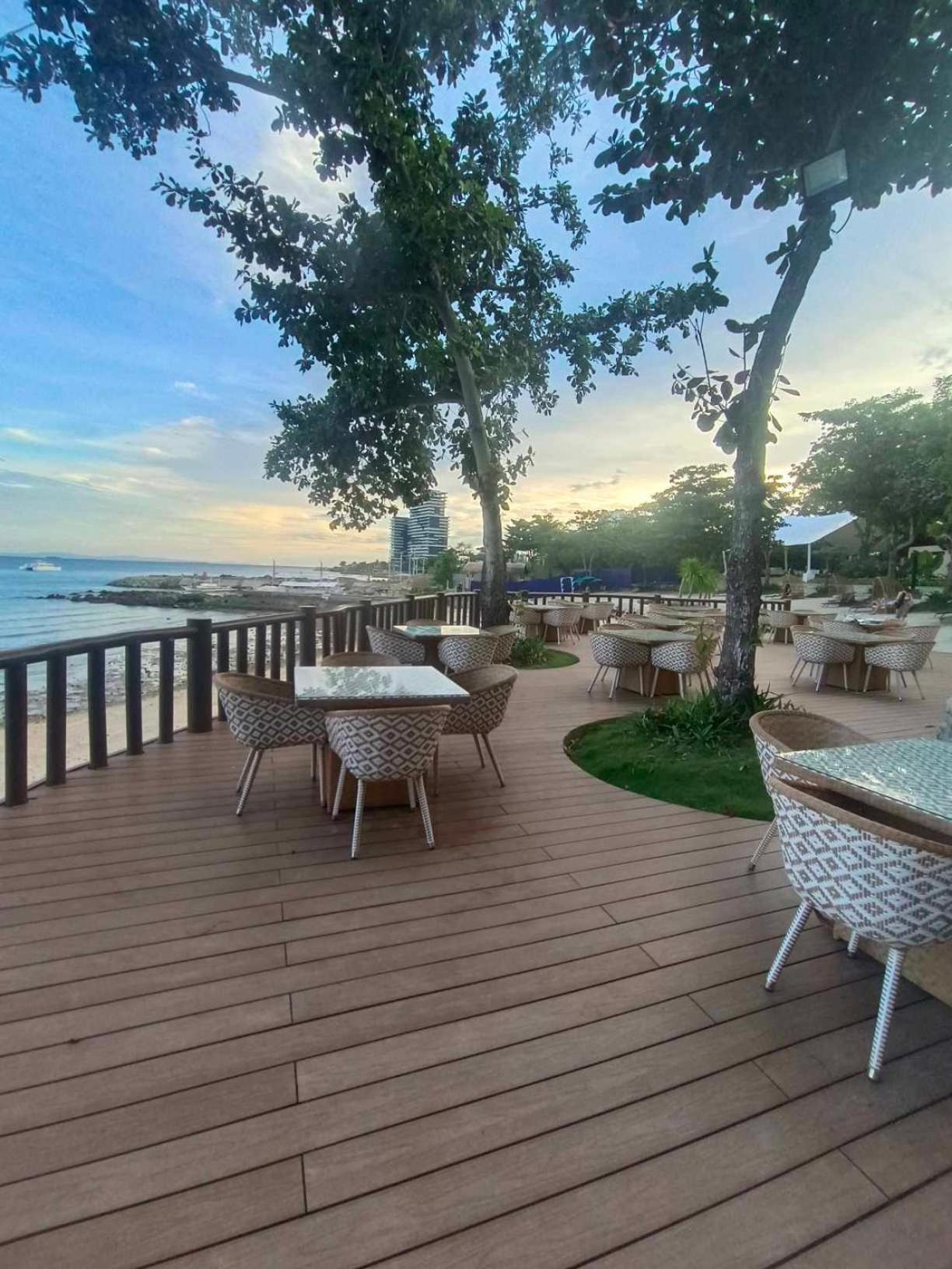 The mactan newtown 1 Bedroom , Beach is P 350 pp