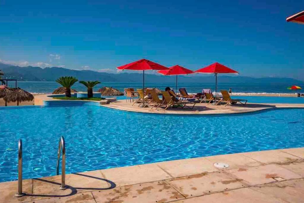 BEACH FRONT~ JACUZZI ~ SPECTACULAR OCEAN VIEWS view 4