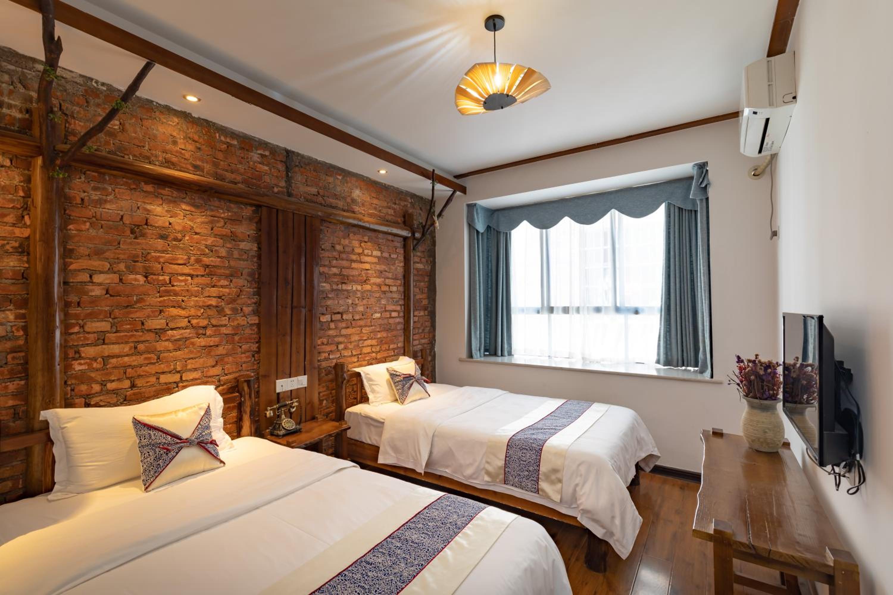 Zhangjiajie Yueting Eco Inn