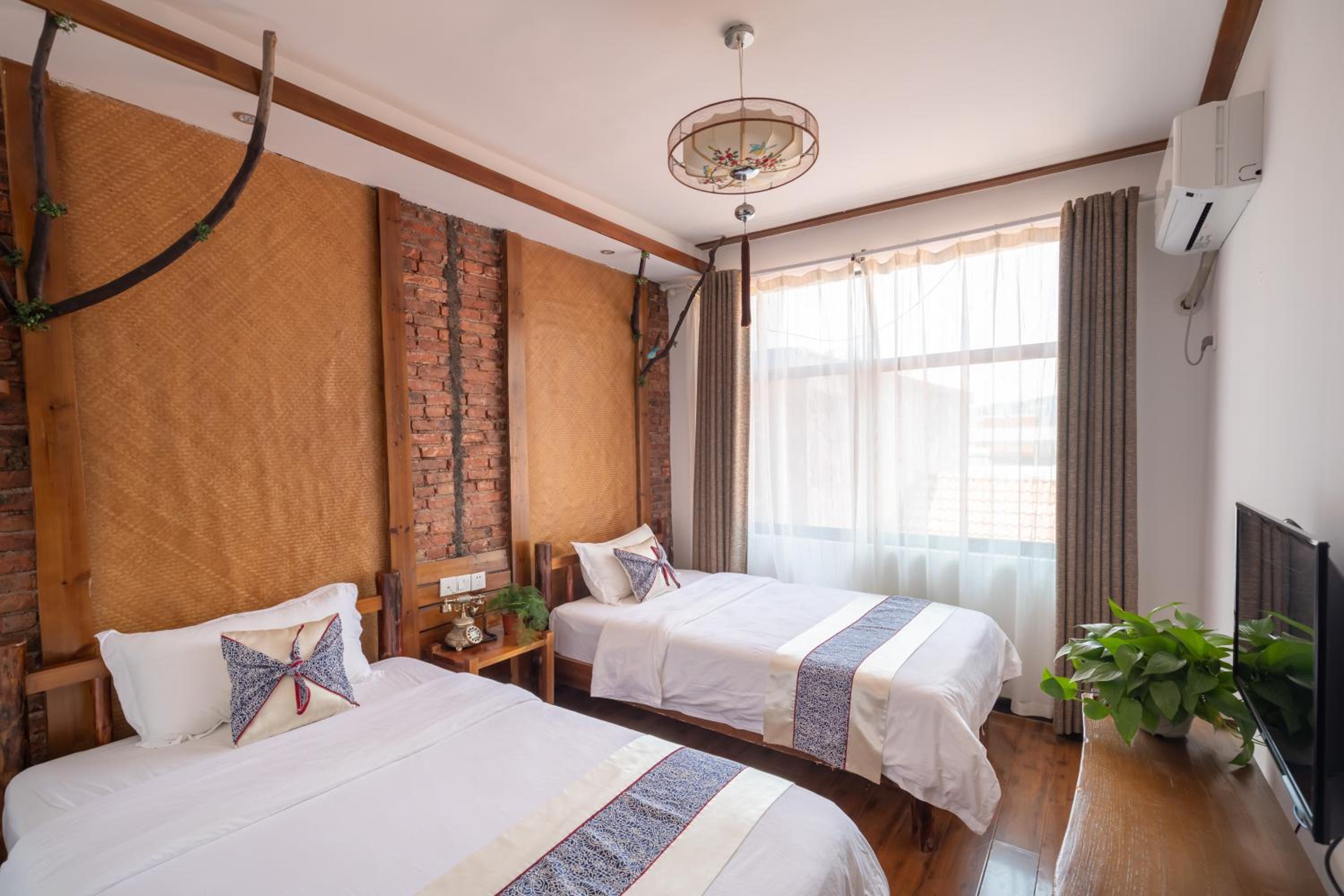 Zhangjiajie Yueting Eco Inn