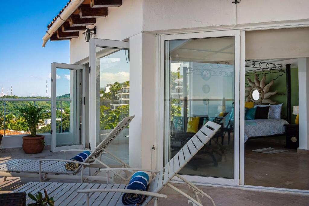 Stunning Views~2 Min-Romantic Zone~Free Transport~ view 3