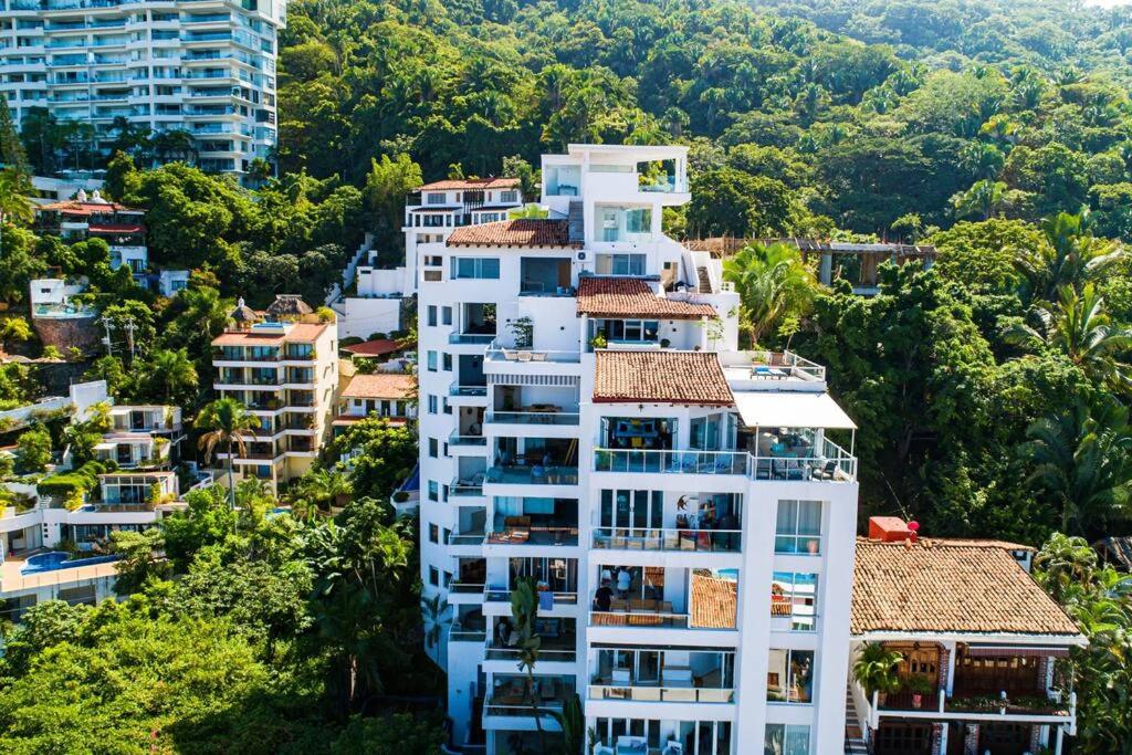 Stunning Views~2 Min-Romantic Zone~Free Transport~ view 5