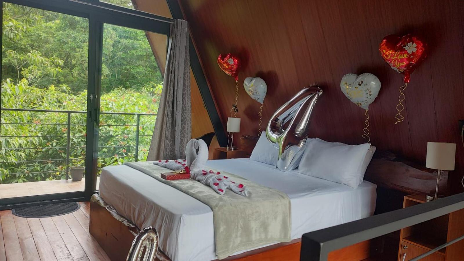 Yarumo Lodge, Río Celeste Black Chalets