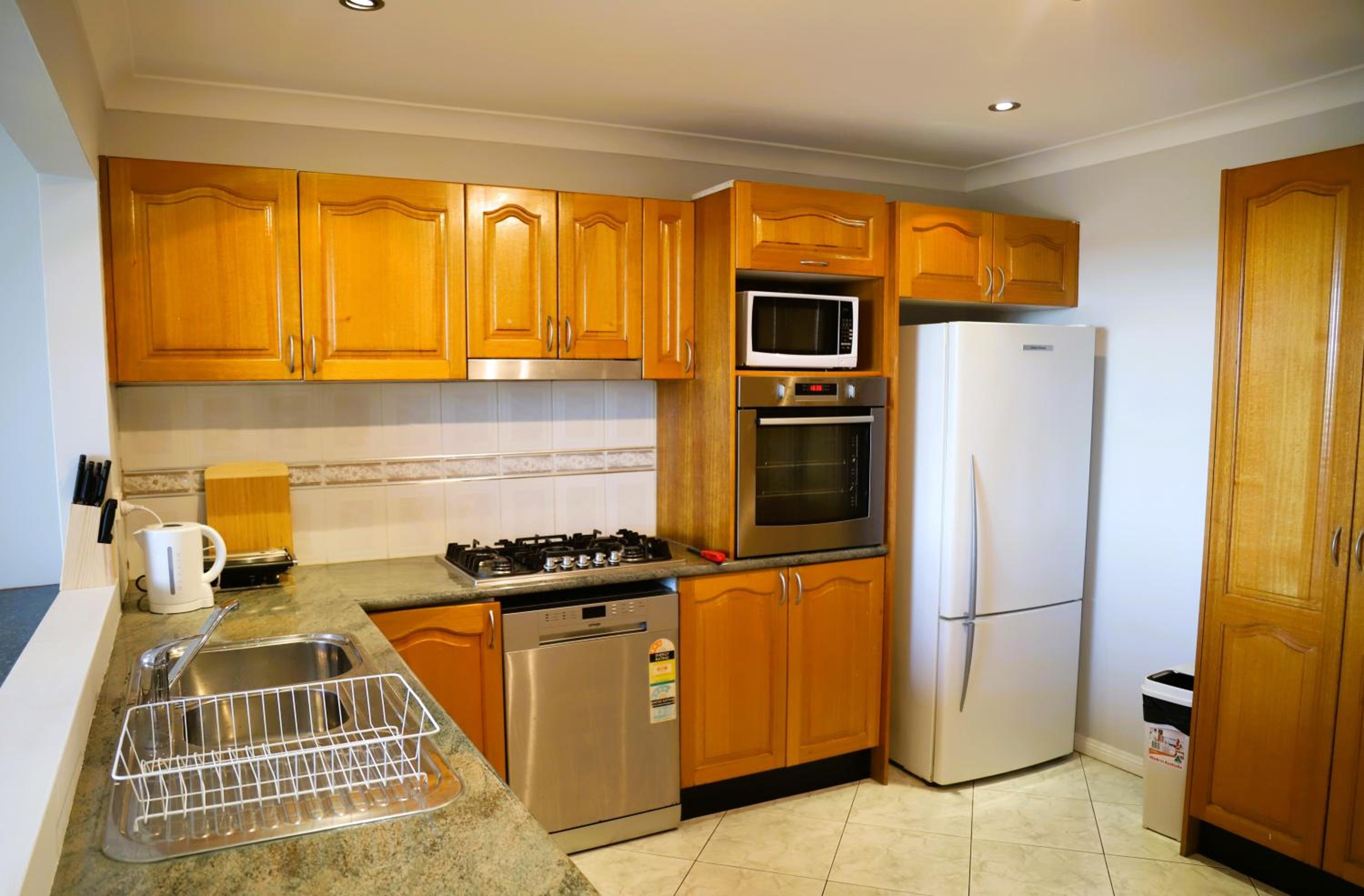 Ocean-View Retreat for Family Getaways Wollongong