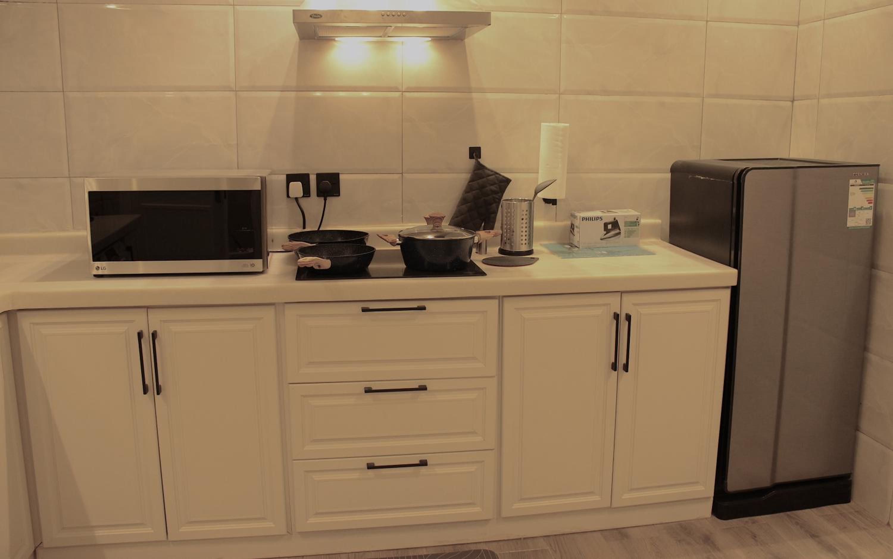Cozy apartment, two bedroom, full kitchen