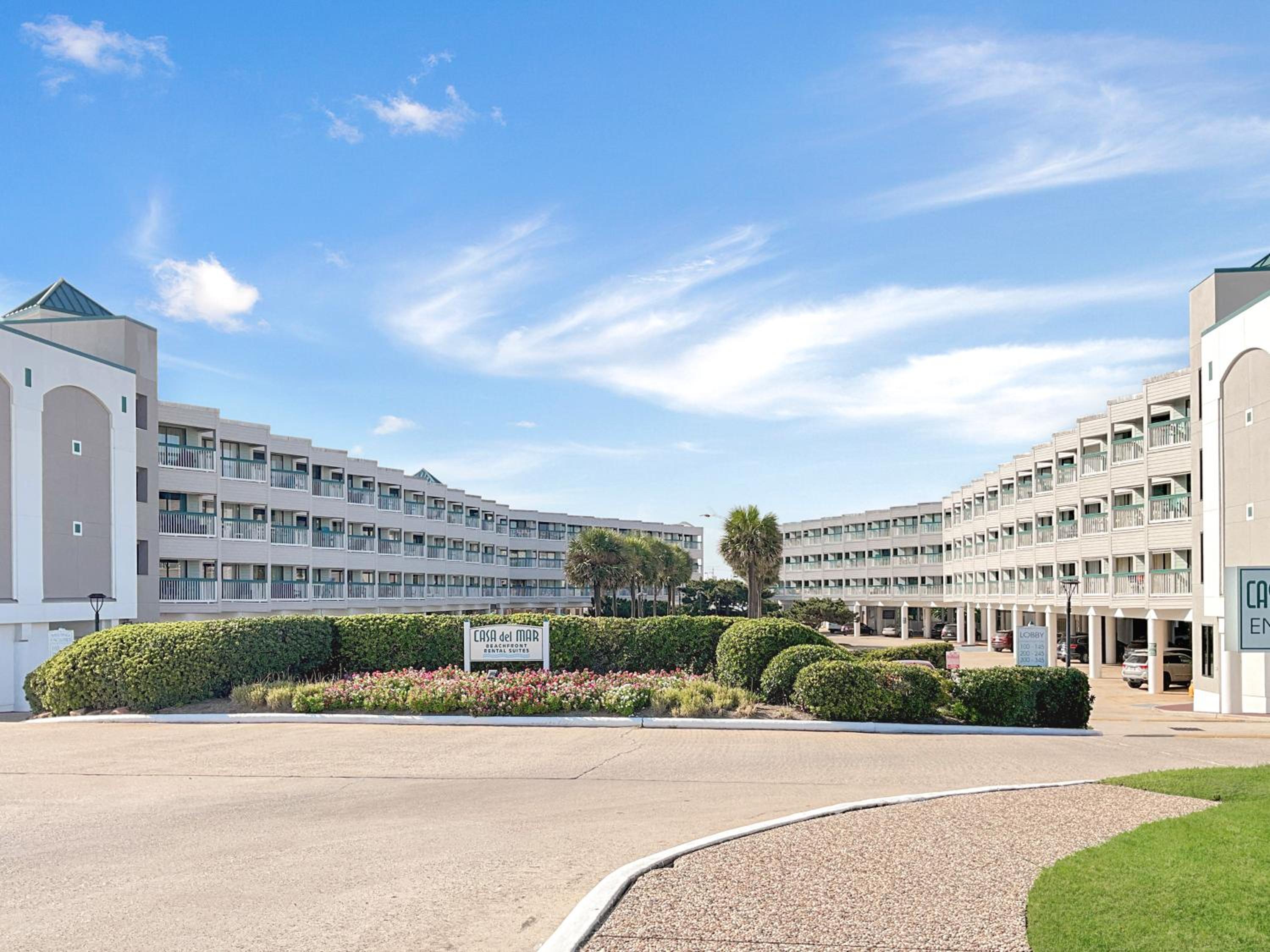 Hotel Galveston beach front and ocean views at Casa Del Mar - Image 1