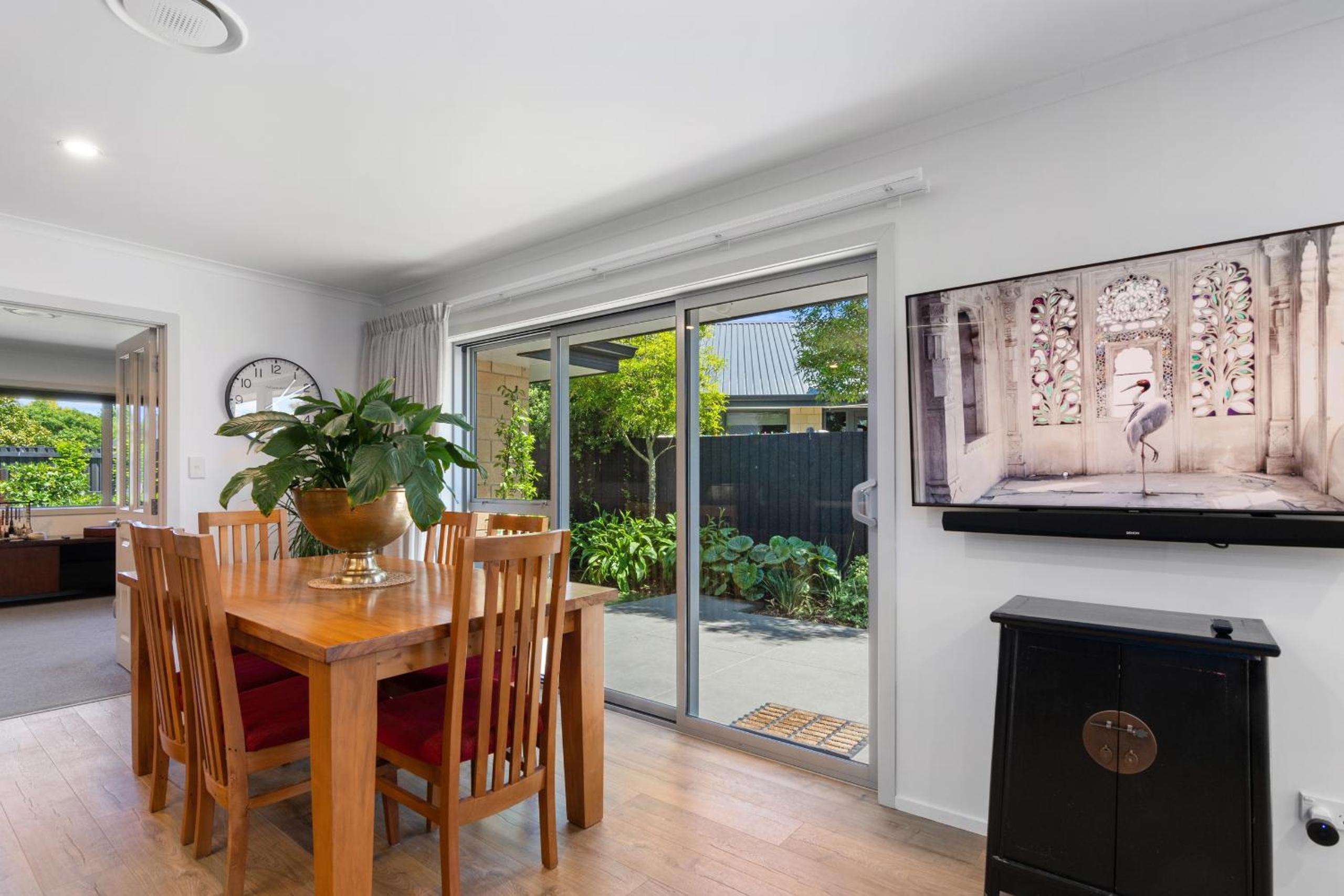 Banksia Retreat - Blenheim Holiday Home
