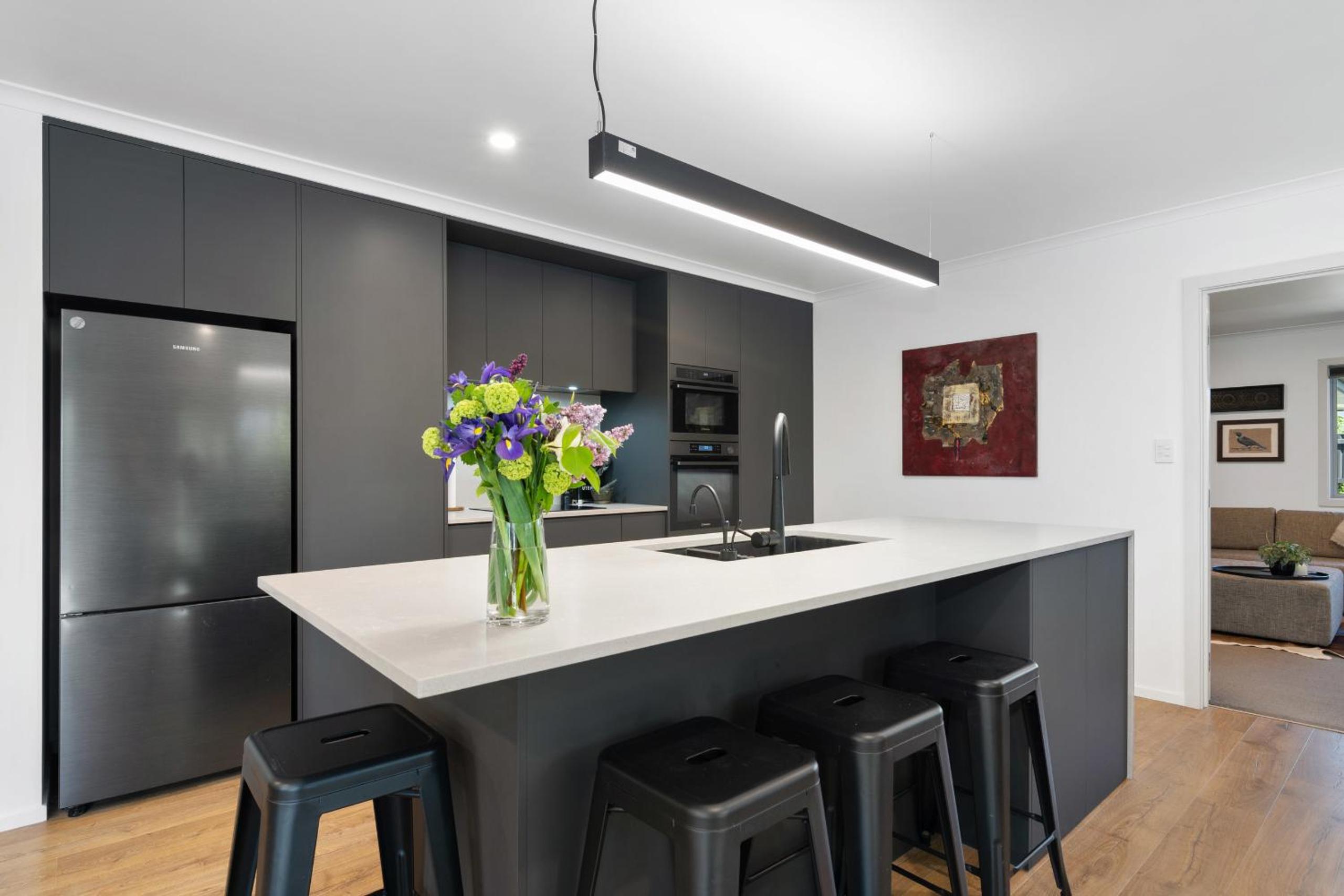 Banksia Retreat - Blenheim Holiday Home