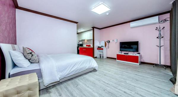 hotel room