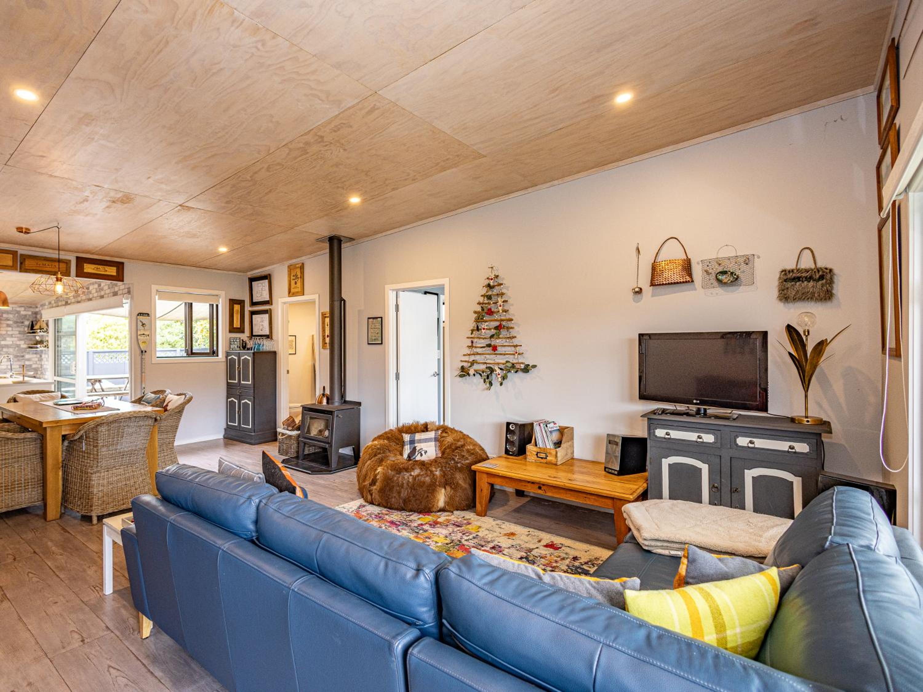 Our Happy Place - Kinloch Holiday Home view 5