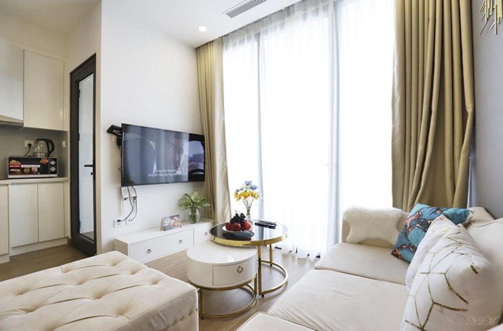 Q's home Vinhomes Skylake