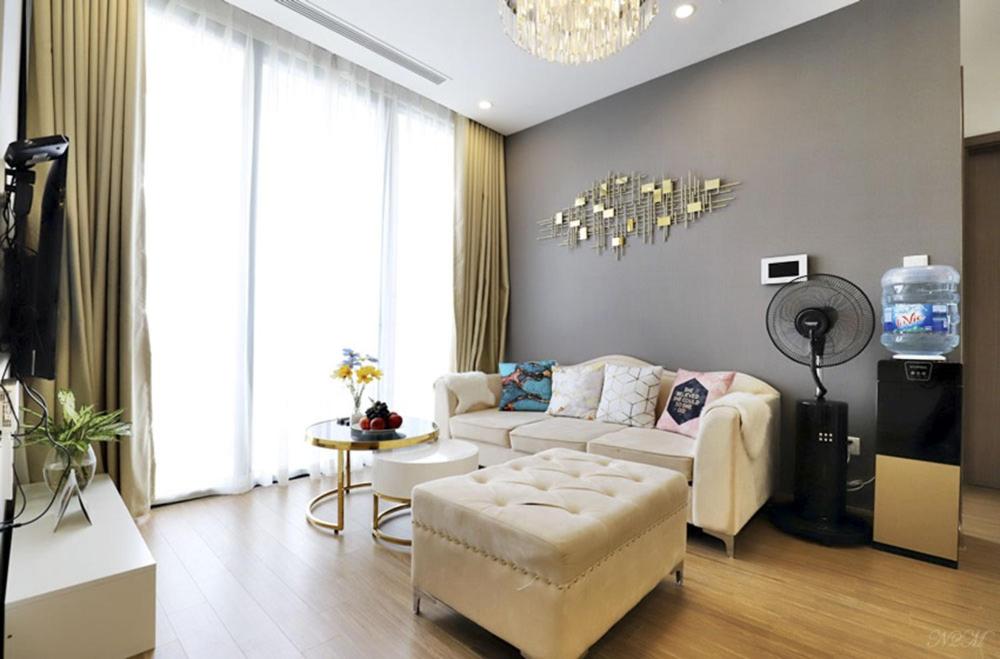 Q's home Vinhomes Skylake