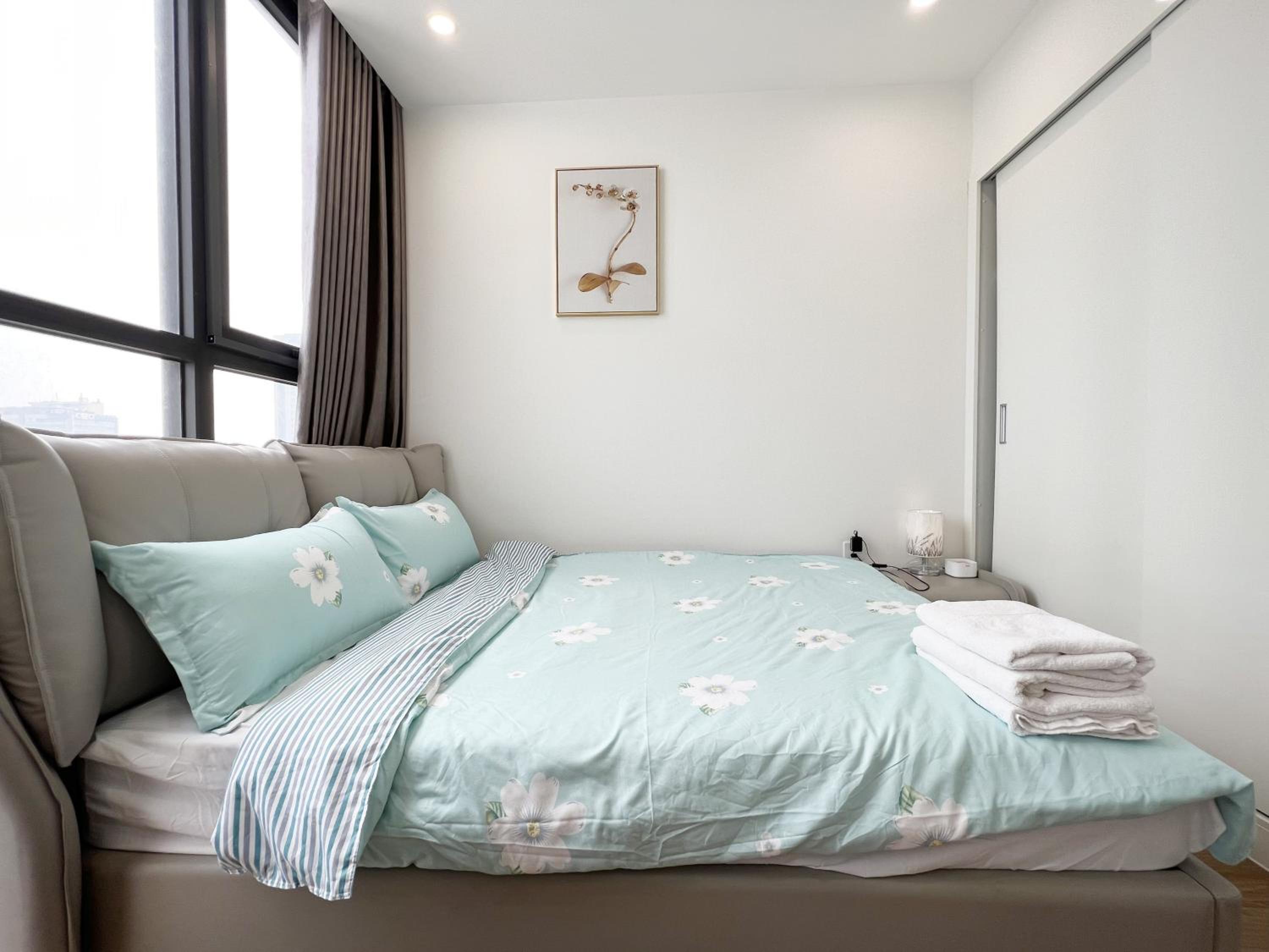 Q's home Vinhomes Skylake